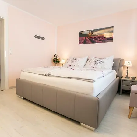 Apartment Amethyst Und Rosenquarz